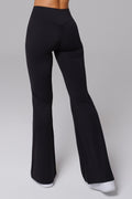 Calça Flare Maeva - Preta