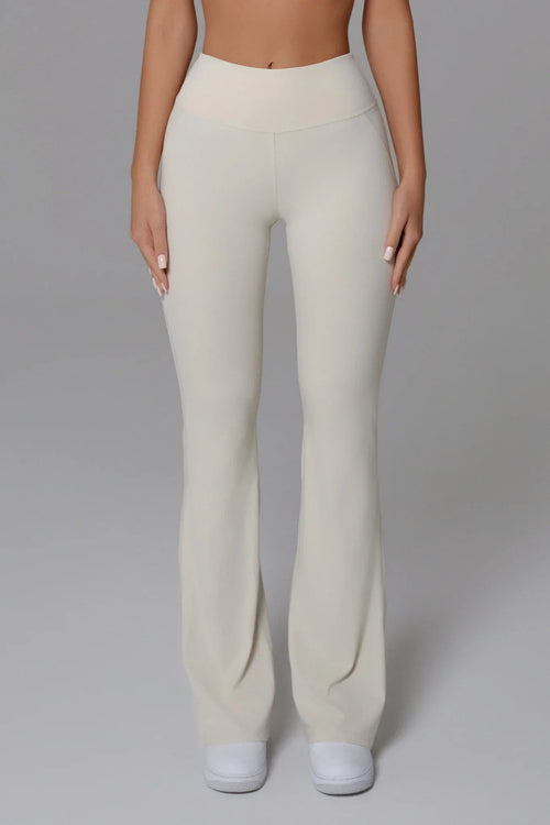 Calça Flare Nicole - Off White
