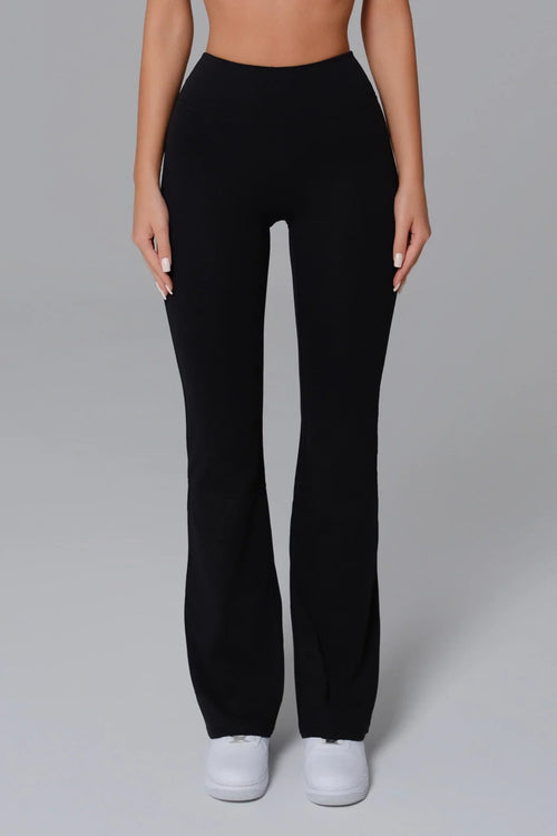 Calça Flare Ísis - Preto